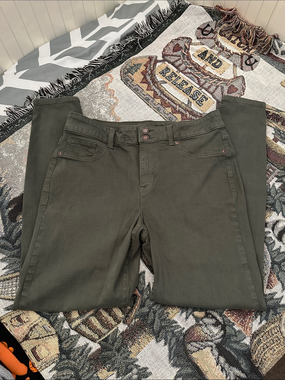Women’s Olive Green Skinny Jeans